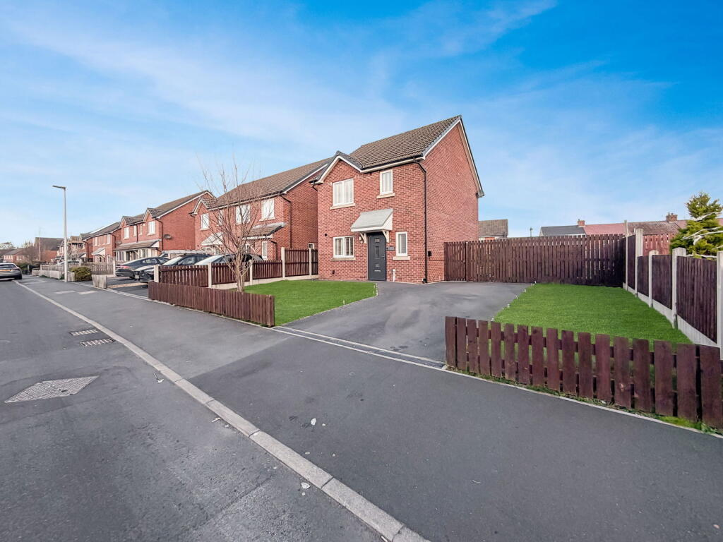 3-bed detached on 6, Latrigg Road, Carlisle, CA2 7FD, £240,000