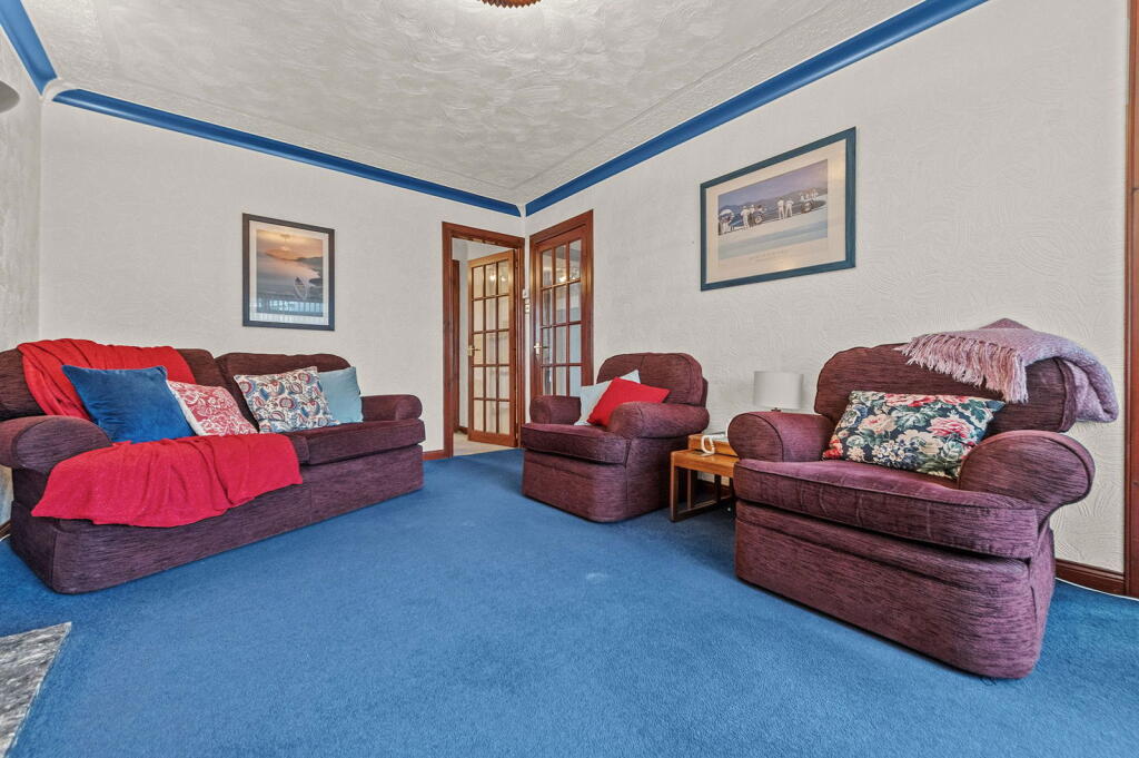 100 Nevis Crescent, Alloa, FK10 photo 3