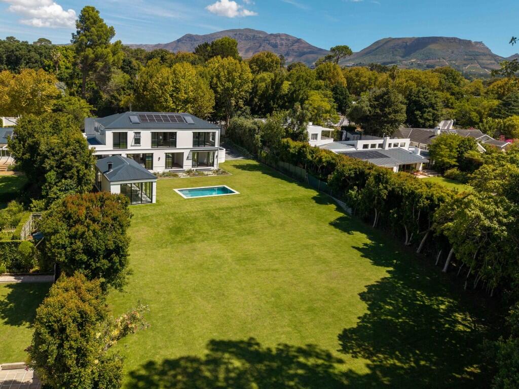 Main image of property: Constantia, Cape Town, Western Cape