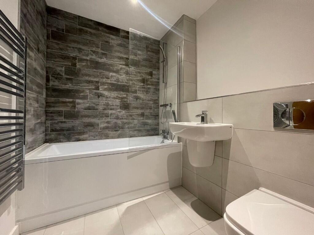 Apartment in Salford, Greater Manchester - More