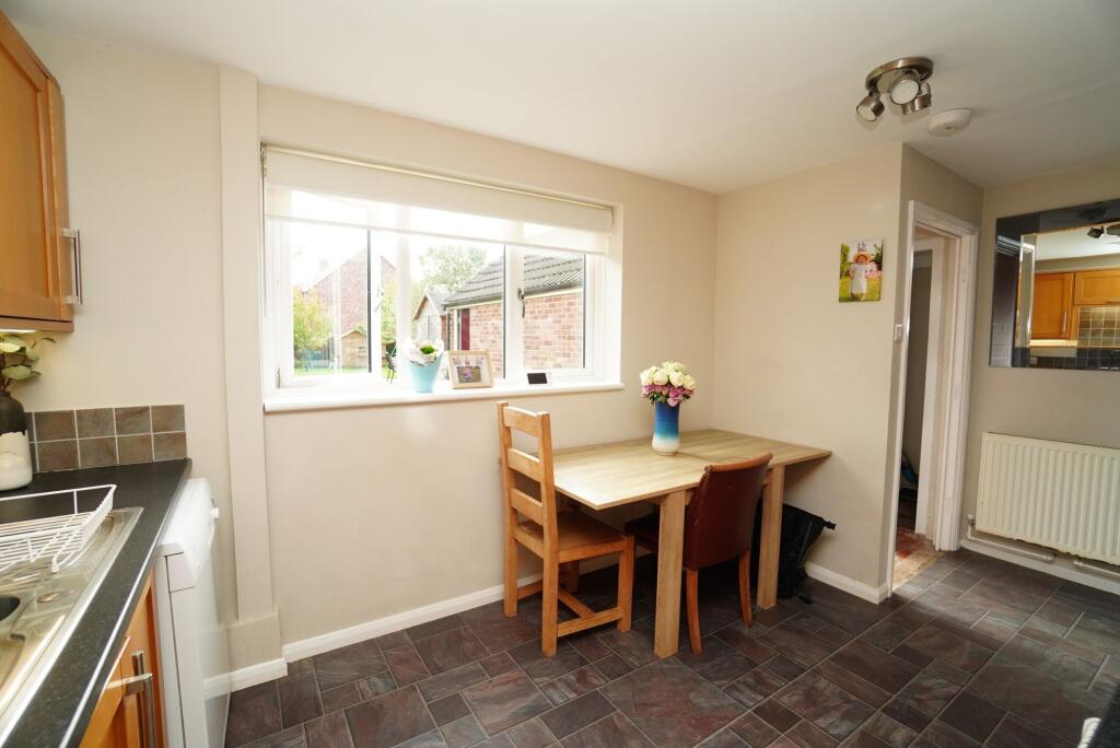 53 Charnwood Avenue photo 4