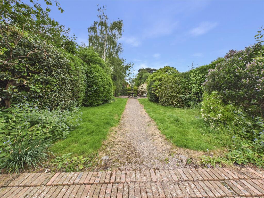 Malvern Road, Worcester, Worcestershire, WR2 photo 4