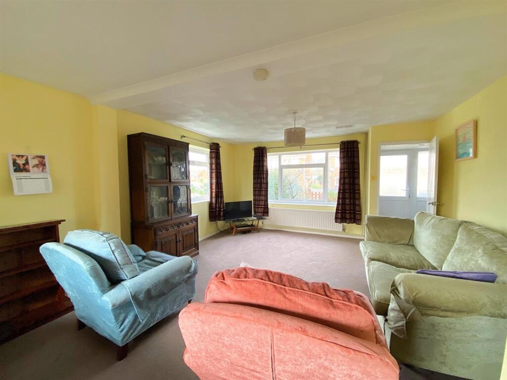Gwyneth Grove, Bexhill-On-Sea photo 2