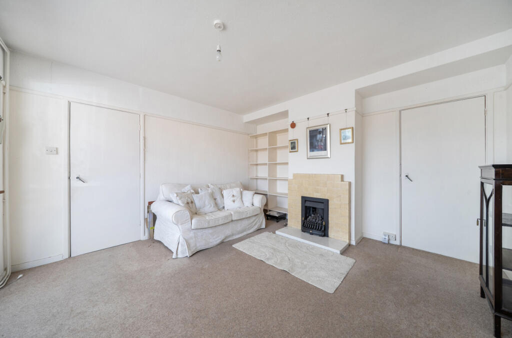 House in Croydon - View 5