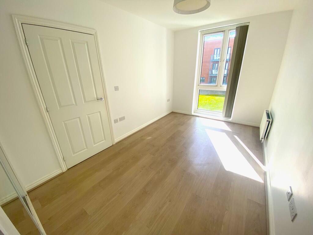 Apartment in St Albans - More
