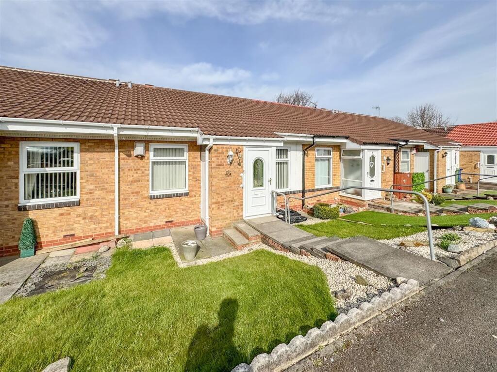 2-bed terraced on Highfield Court, Gateshead, £125,000