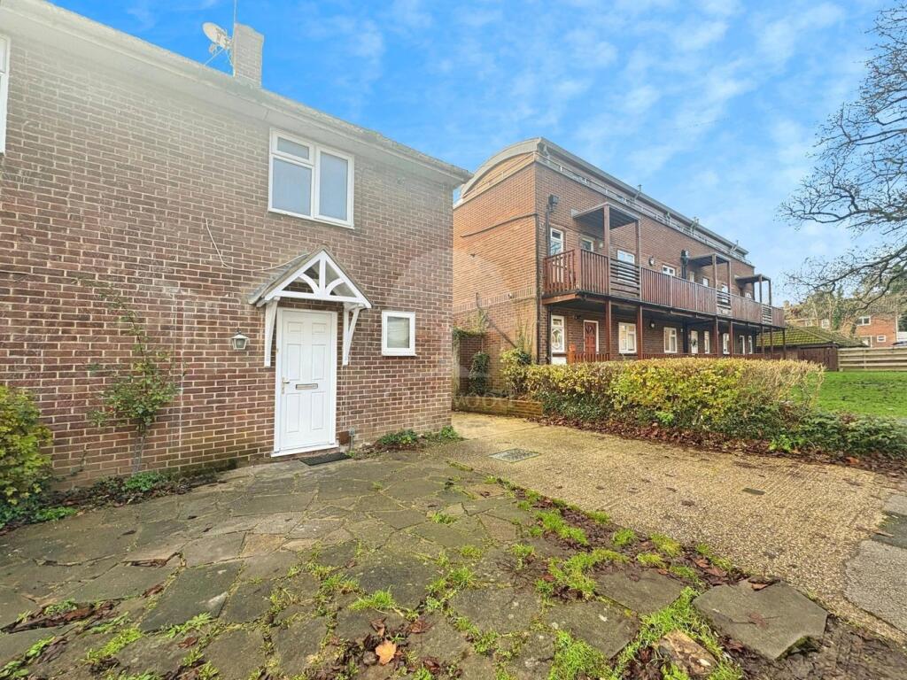 Main image of property: Courtlands, Maidenhead, SL6