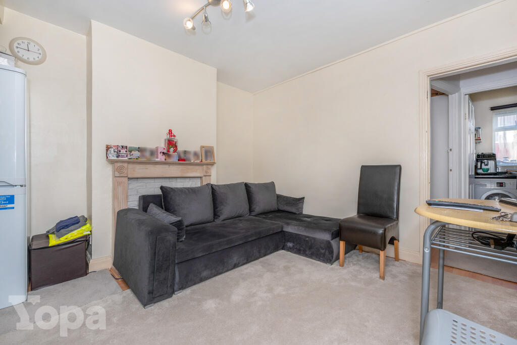 Apartment in Gravesham, Rosherville, Perry Street - View 5