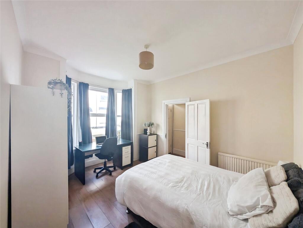 House in Portsmouth - View 4
