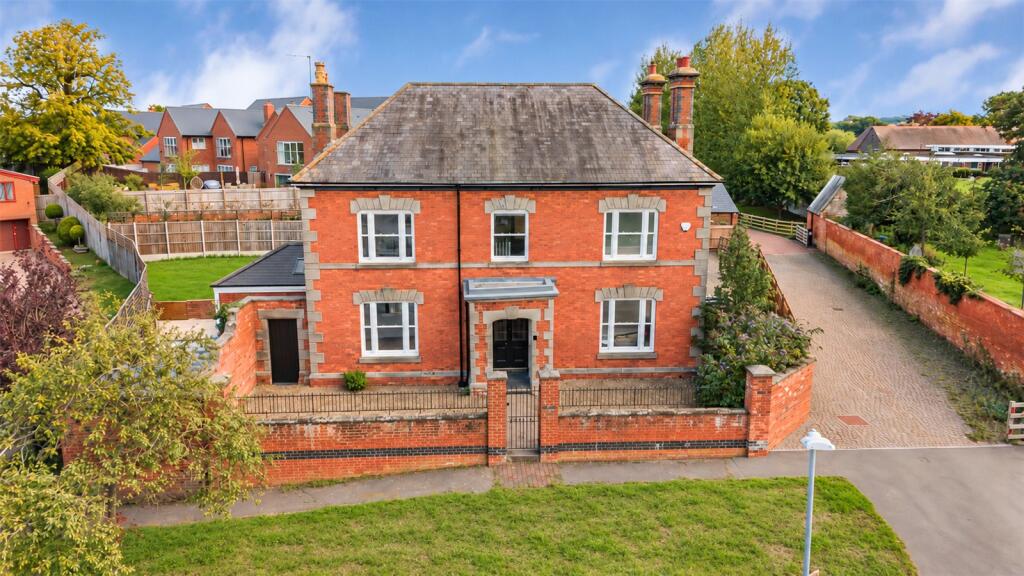 Main image of property: Church Street, Crick, Northampton, Northamptonshire, NN6