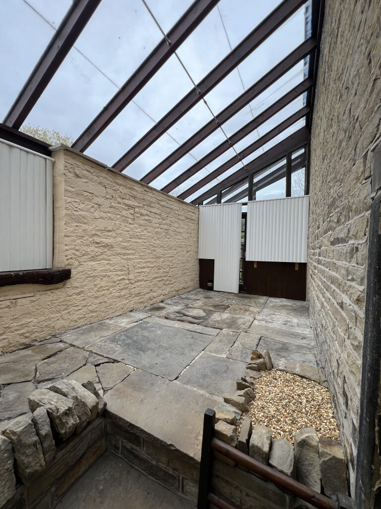 House in Bradford, West Yorkshire - View 4