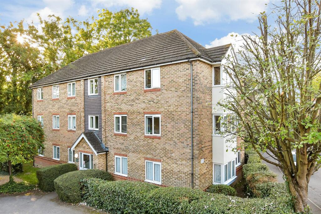 Main image of property: Sevenoaks Close, Belmont Heights, Sutton, Surrey