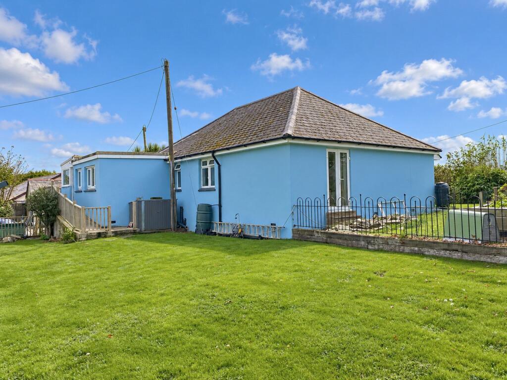 House in Plymouth - View 5