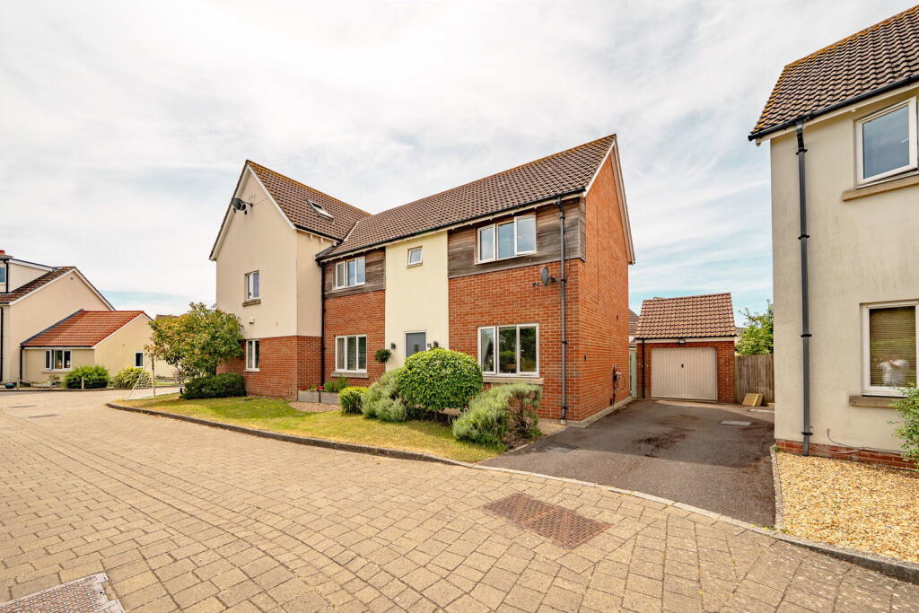 Main image of property: Sorrel Gardens, Portishead, Bristol, BS20 7FJ
