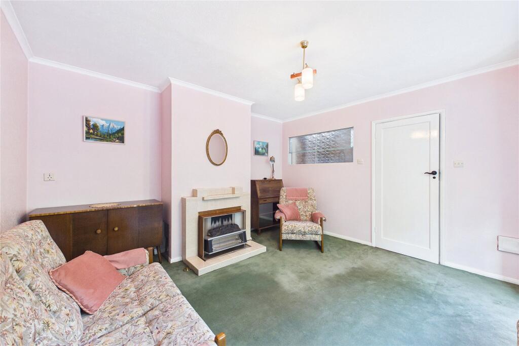 House in Woking, Horsell - View 2