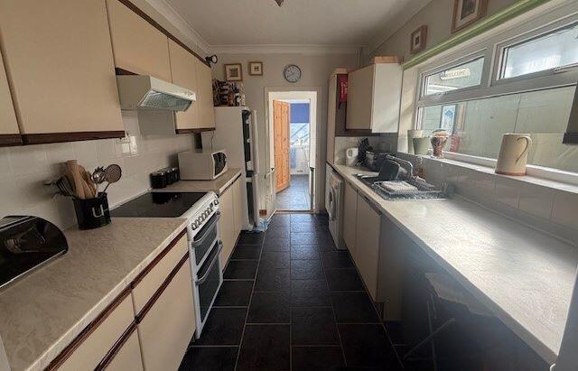 37 King Stephen Road, Colchester, Essex, CO1 2DS photo 3