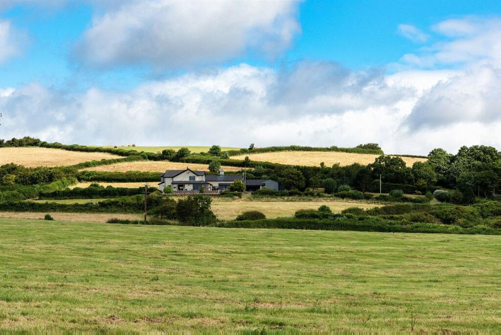 4-bed detached on Ffordd Teilia, Gwaenysgor, Flintshire LL18 6EQ, £1,395,000