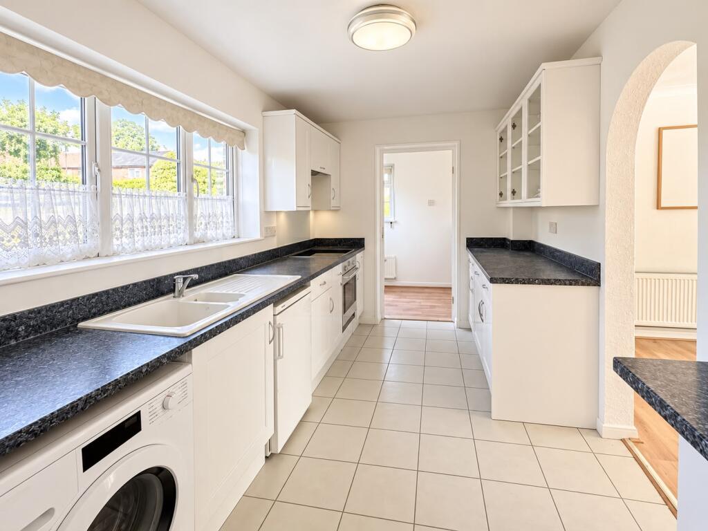 House in Slough - View 3
