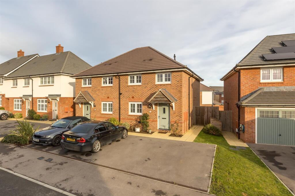 Main image of property: Further Wore, Radley, Abingdon