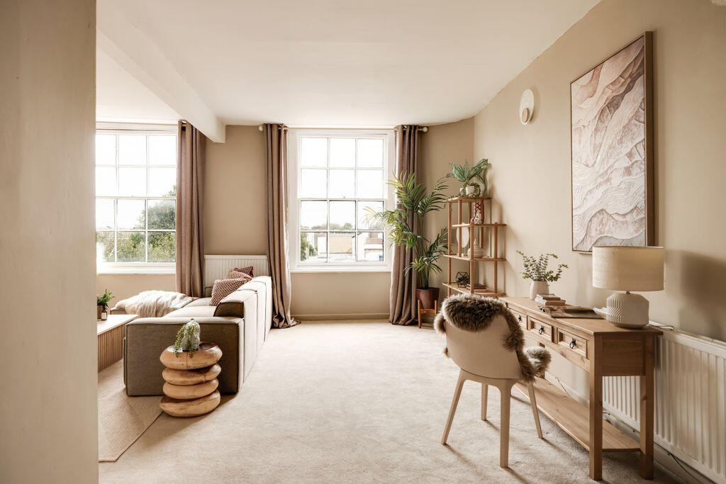 Apartment in Bristol - More