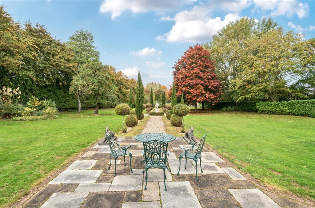 Orchard House, Silfield, Wymondham, Norfolk NR18 9NL photo 2