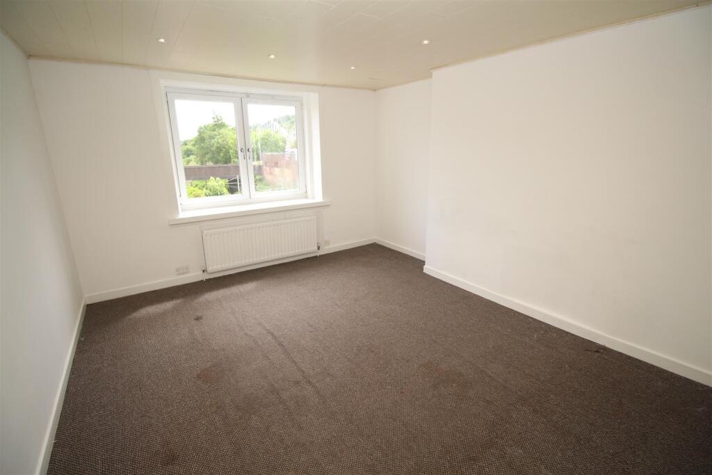 Apartment in Pine Street Greenock, Inverclyde - View 2