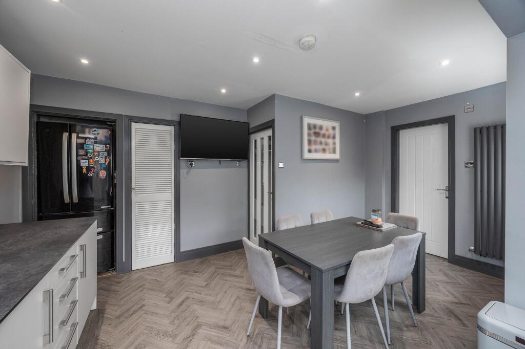 House in South Staffordshire, Wombourne - View 4