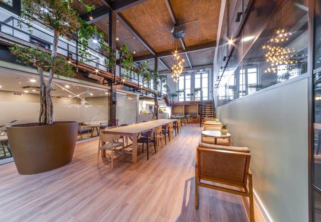 bdcba51af03f8c60d4ecb99a04aa75b2-cafe.jpg