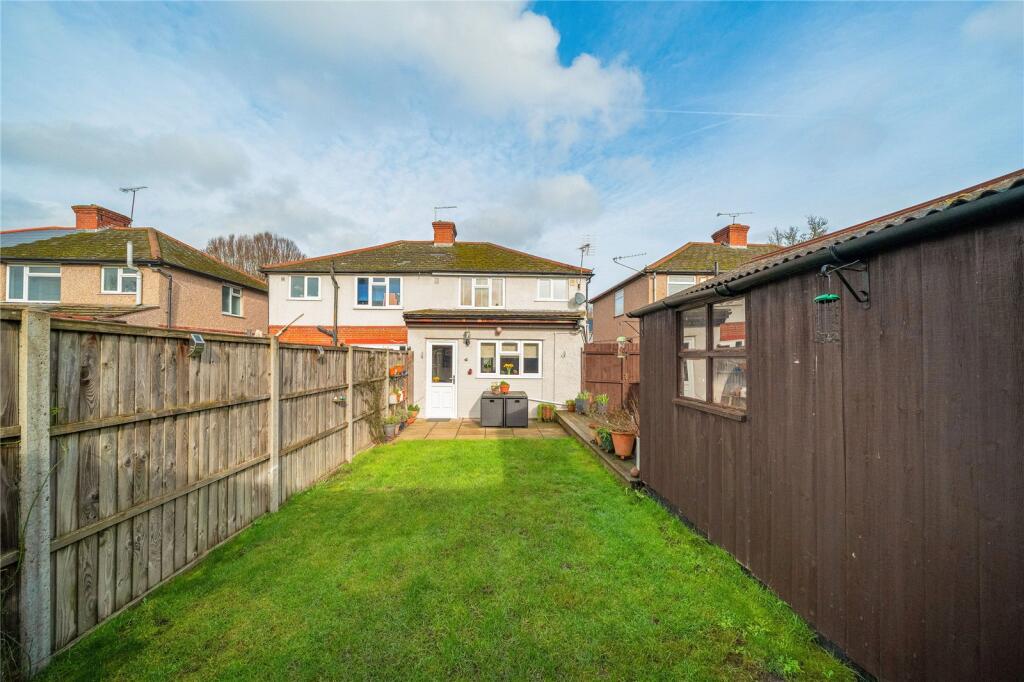 Drayton Gardens, West Drayton, UB7 photo 4
