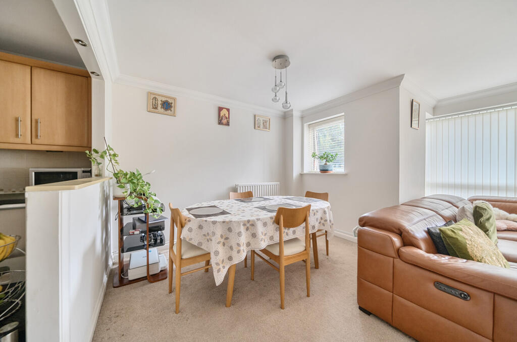 Sparkes Close, Bromley, Kent, BR2 photo 3
