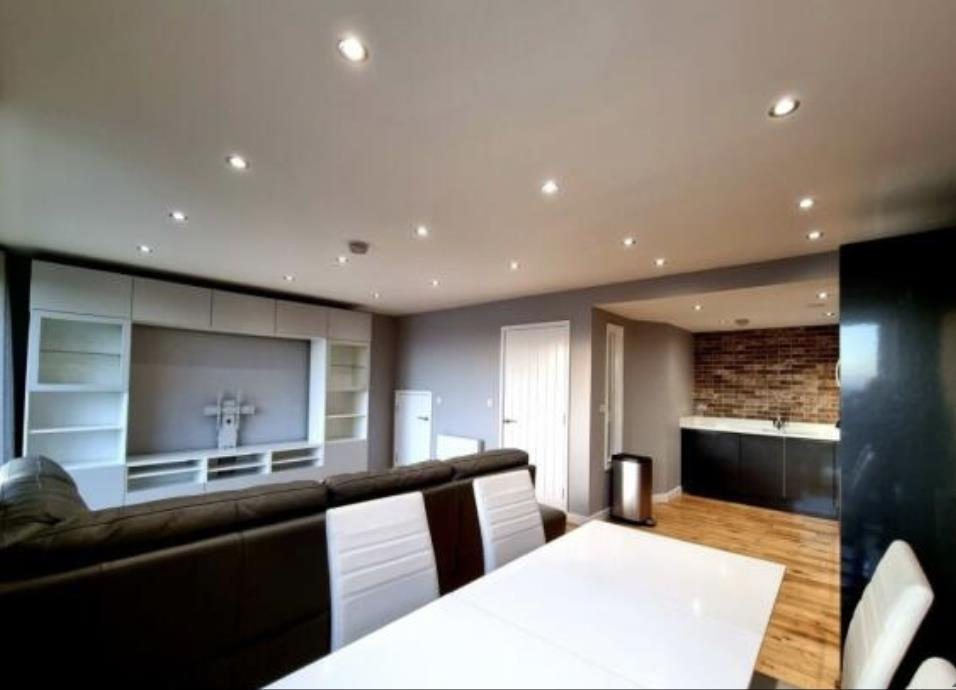 Apartment in Leeds - More