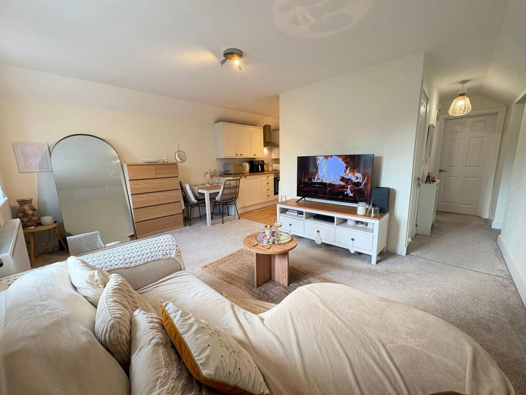House in South Staffordshire, Lapley, Stretton and Wheaton Aston - View 2