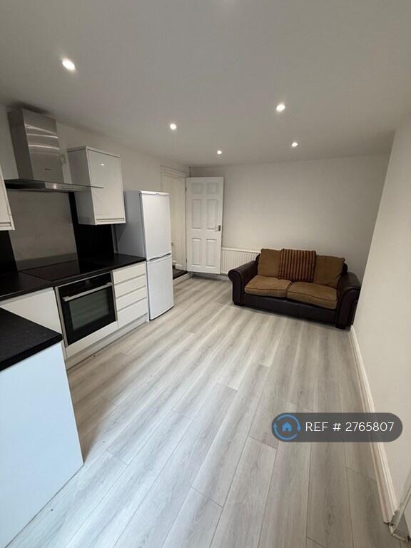 Main image of property: Grove Lane, Leeds, LS6