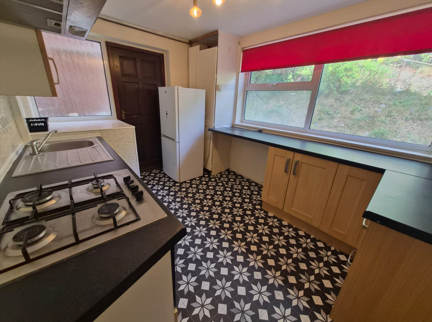 Apartment in Luton, Hart Hill - View 5