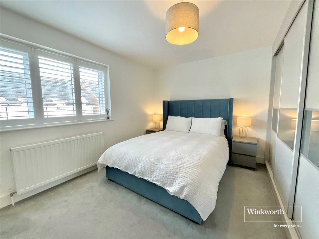 Bryant Close, Christchurch, Dorset, BH23 photo 4
