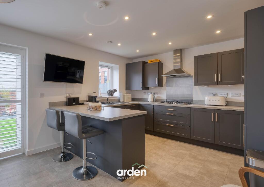 House in Solihull, Illshaw Heath, Cheswick Green - View 2
