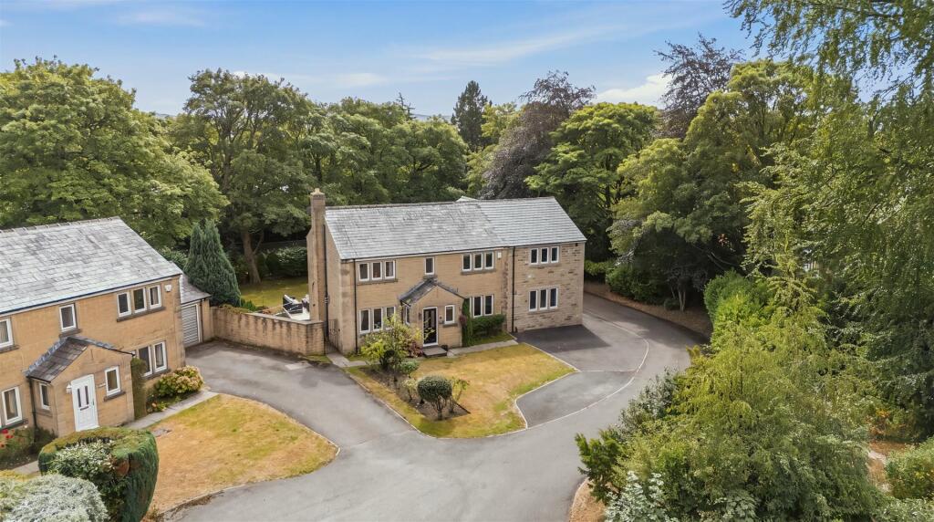 House in Halifax - View 5