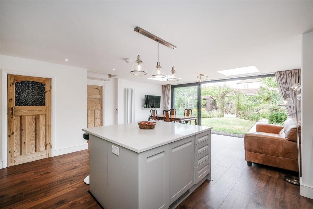 House in London, Chingford Green, Chingford - View 5
