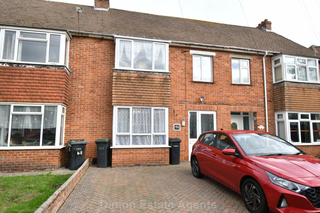 3-bed terraced on Sedgeley Grove, Elson, Gosport, £279,000