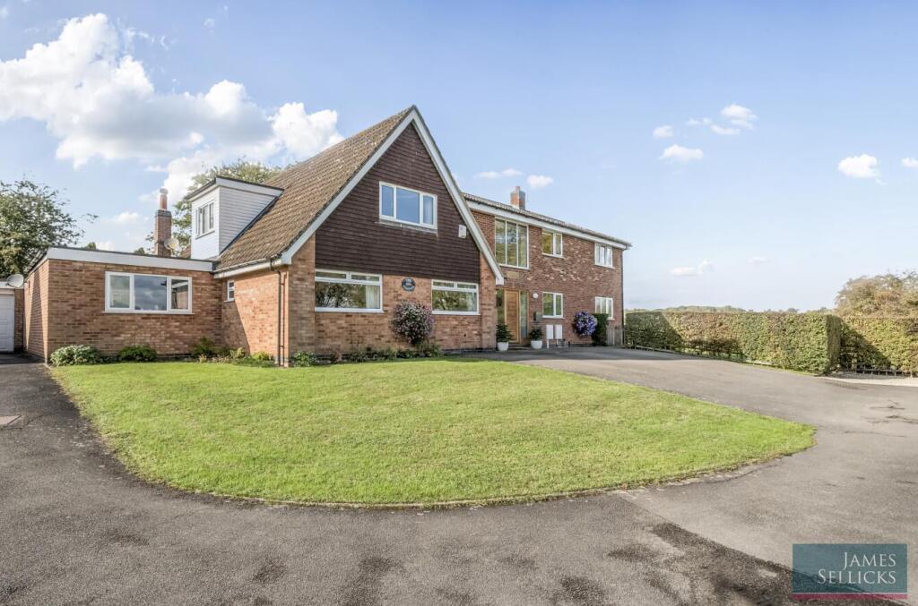 7-bed detached on Fordview Close, Great Glen, Leicestershire, £995,000