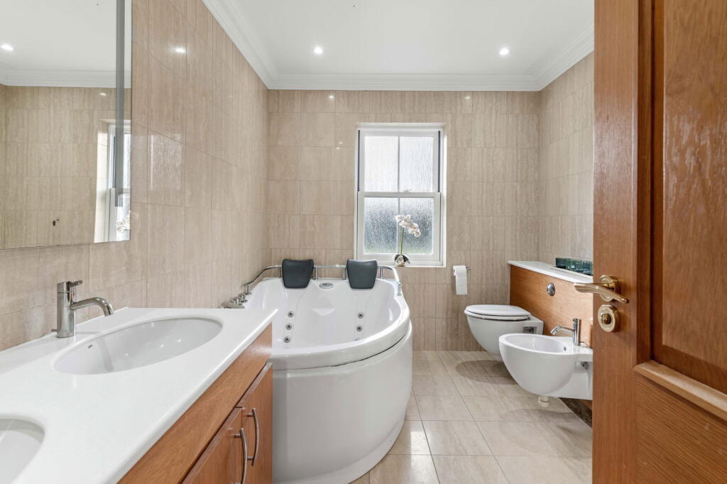 Additional image 36 of Pottersheath Road, Welwyn, AL6 9SY