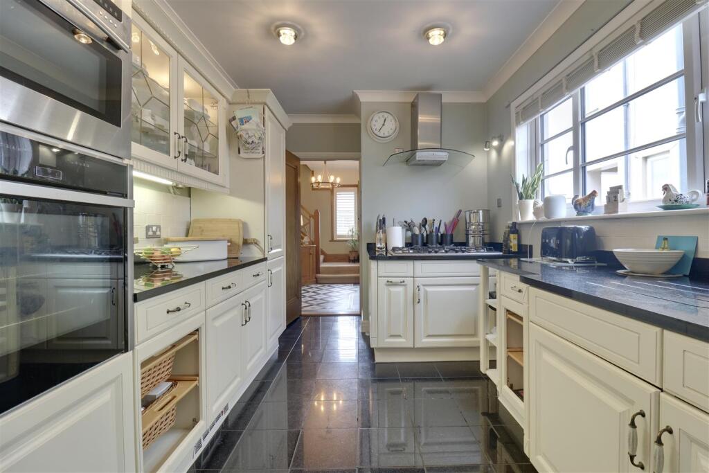 House in Portsmouth - View 5