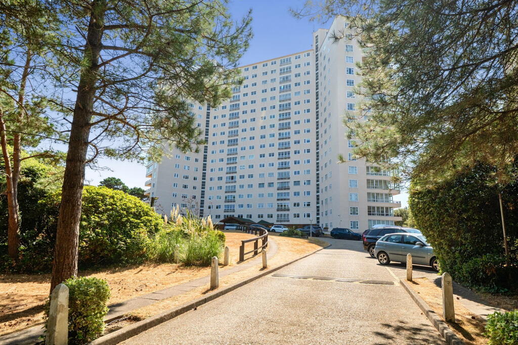 Apartment in Bournemouth - View 5