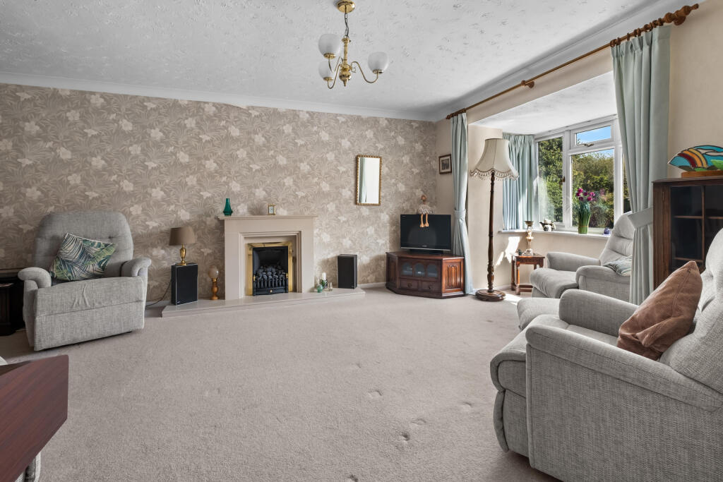 House in Worcester - View 3