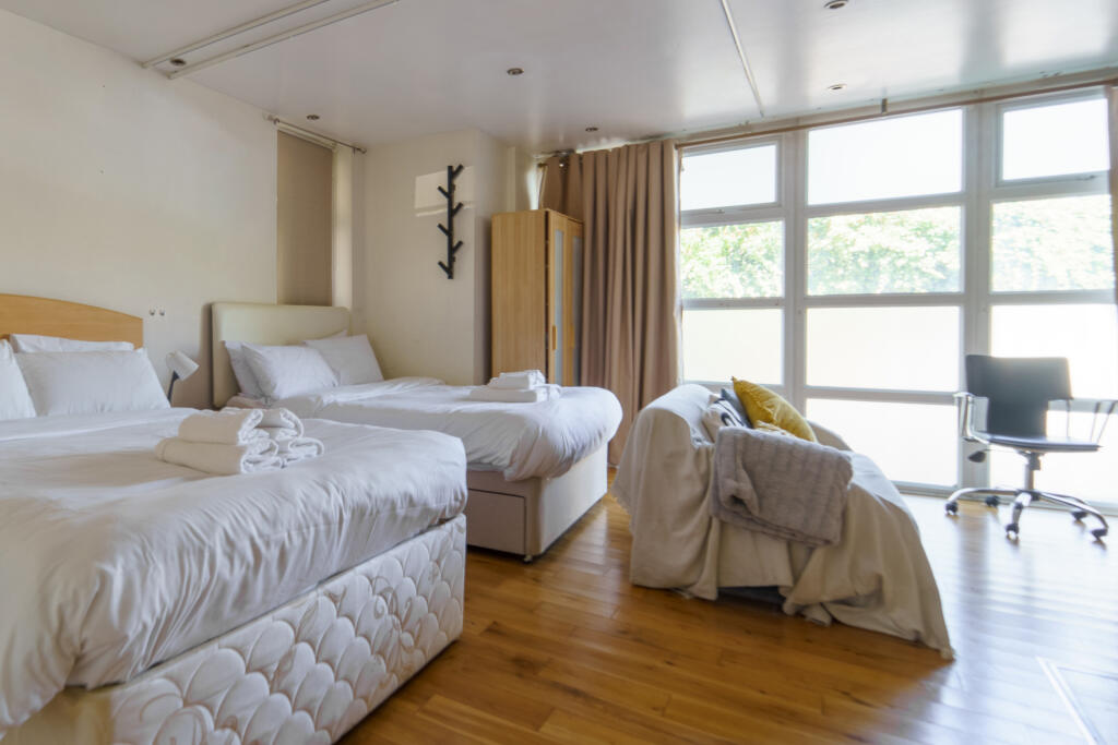 Studio flat for rent