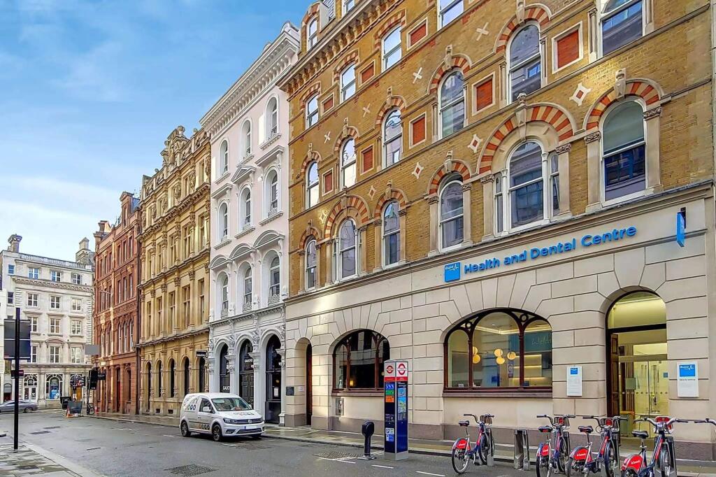 Apartment in London - More