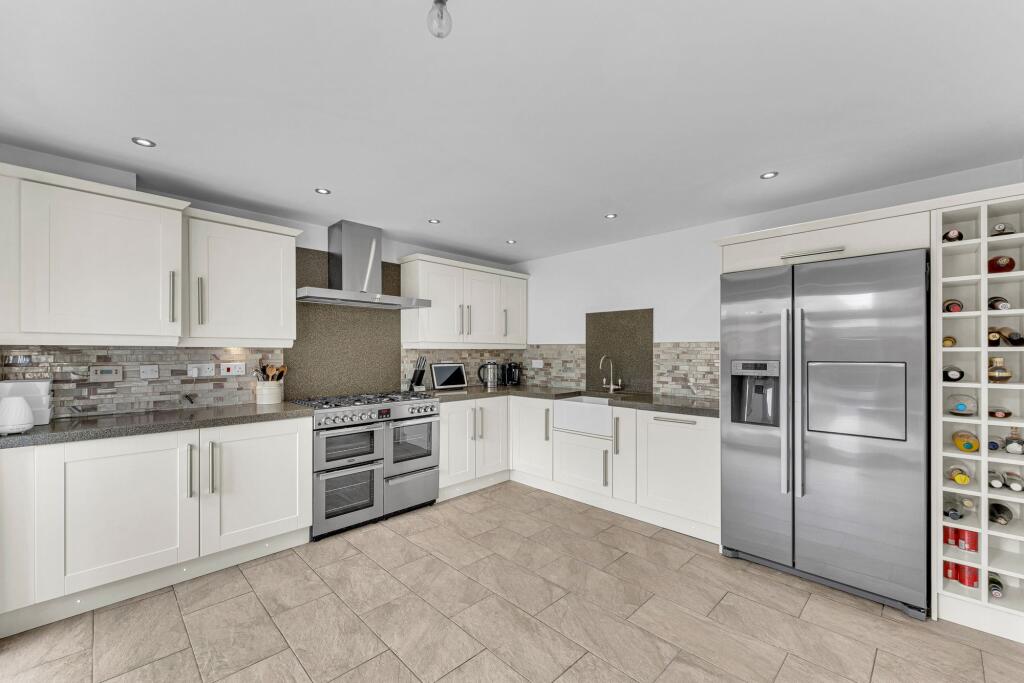 House in Widnes, Upton Rocks - View 3