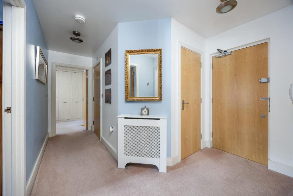 Apartment in Tonbridge - View 3