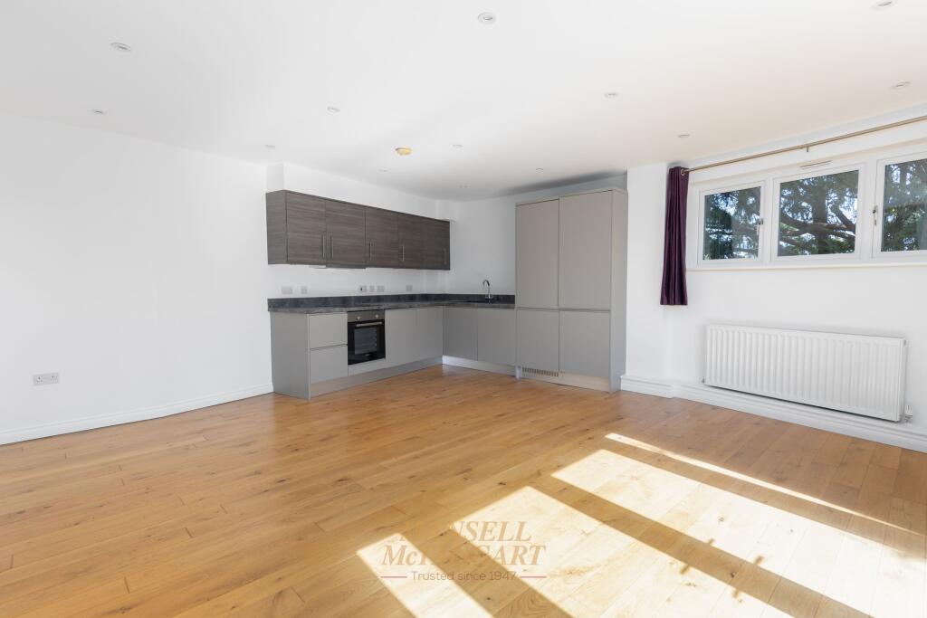 Apartment in Redhill - View 5