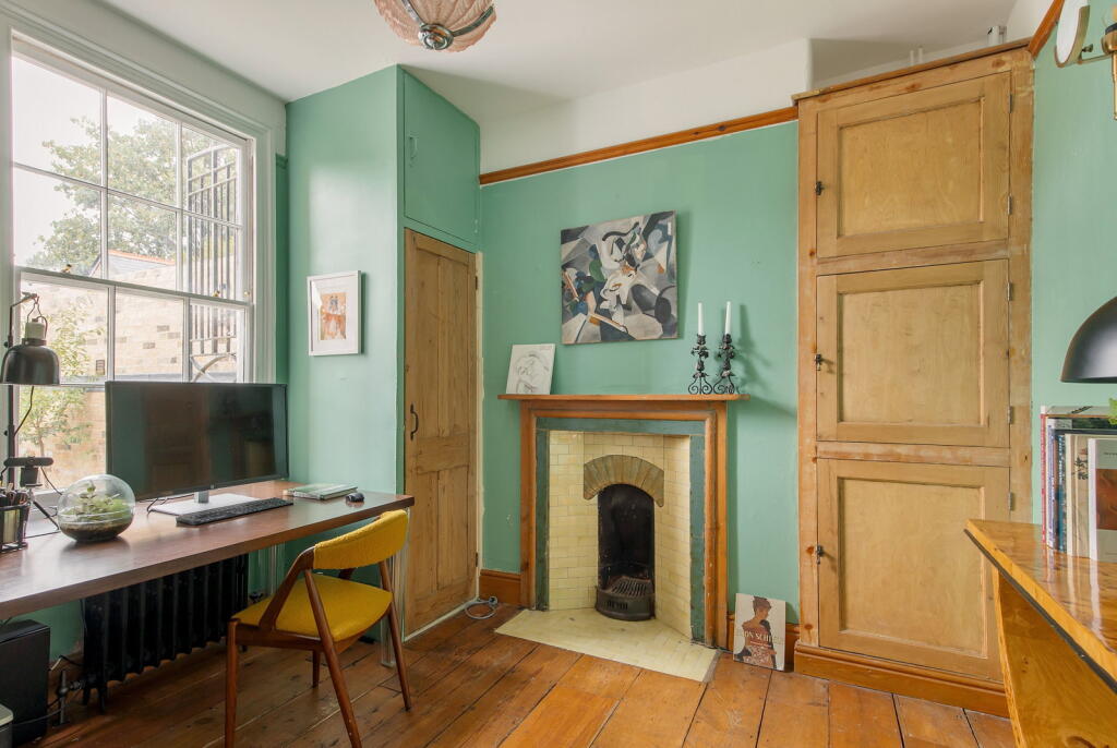 House in Cambridge - More